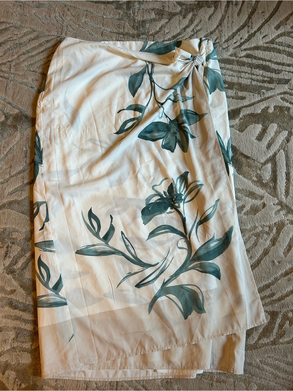 Abercrombie & Fitch White Sarong with Teal Botanical Print